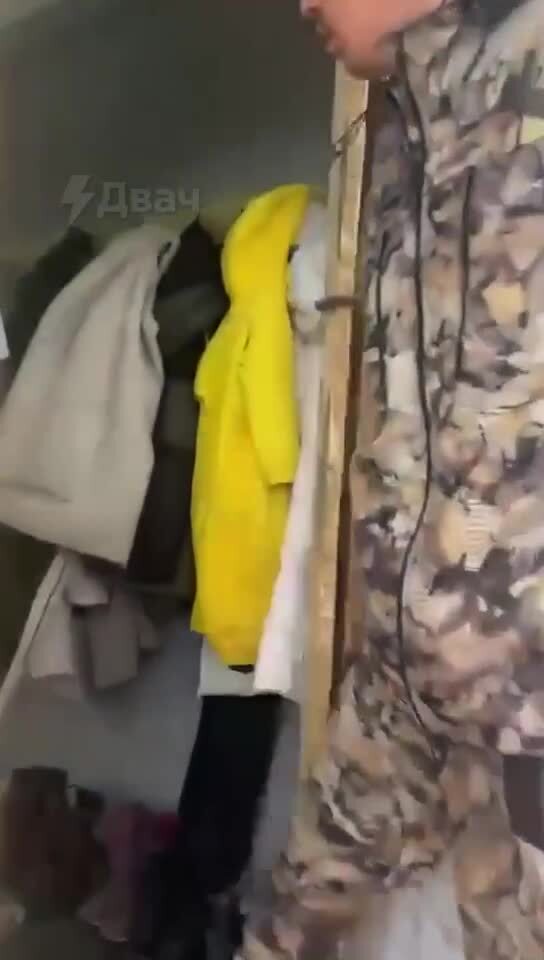 В Якутии пьяный полицейский вломился в частный дом и занялся там сексом